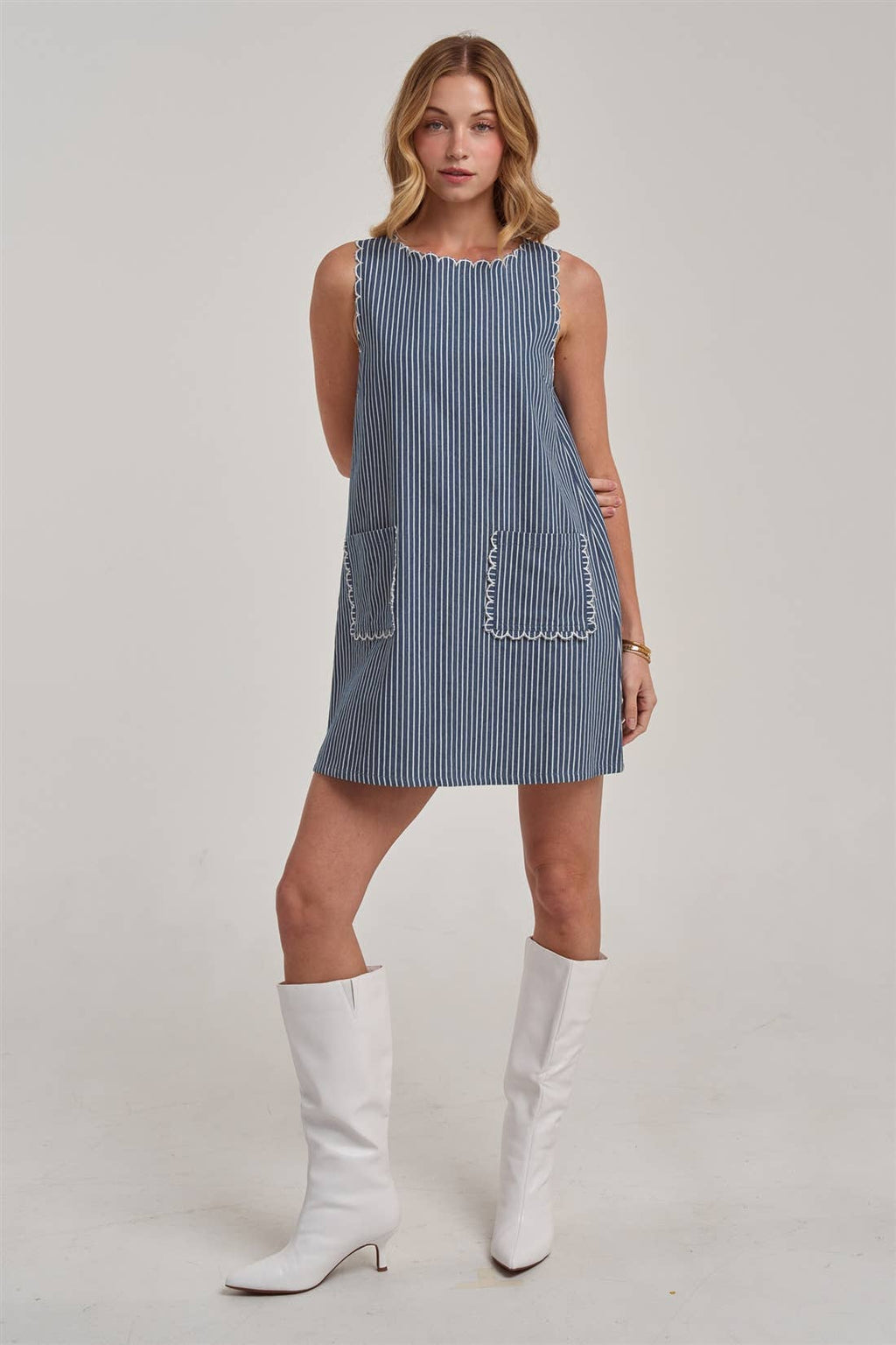 SLEEVELESS STRIPE DENIM MINI DRESSWITH SCALLOPED EMBROIDERY