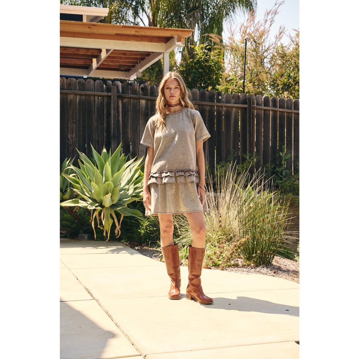 DUSTY ROAD MINERAL-WASHED COTTON TWILL RUFFLED MINI DRESS