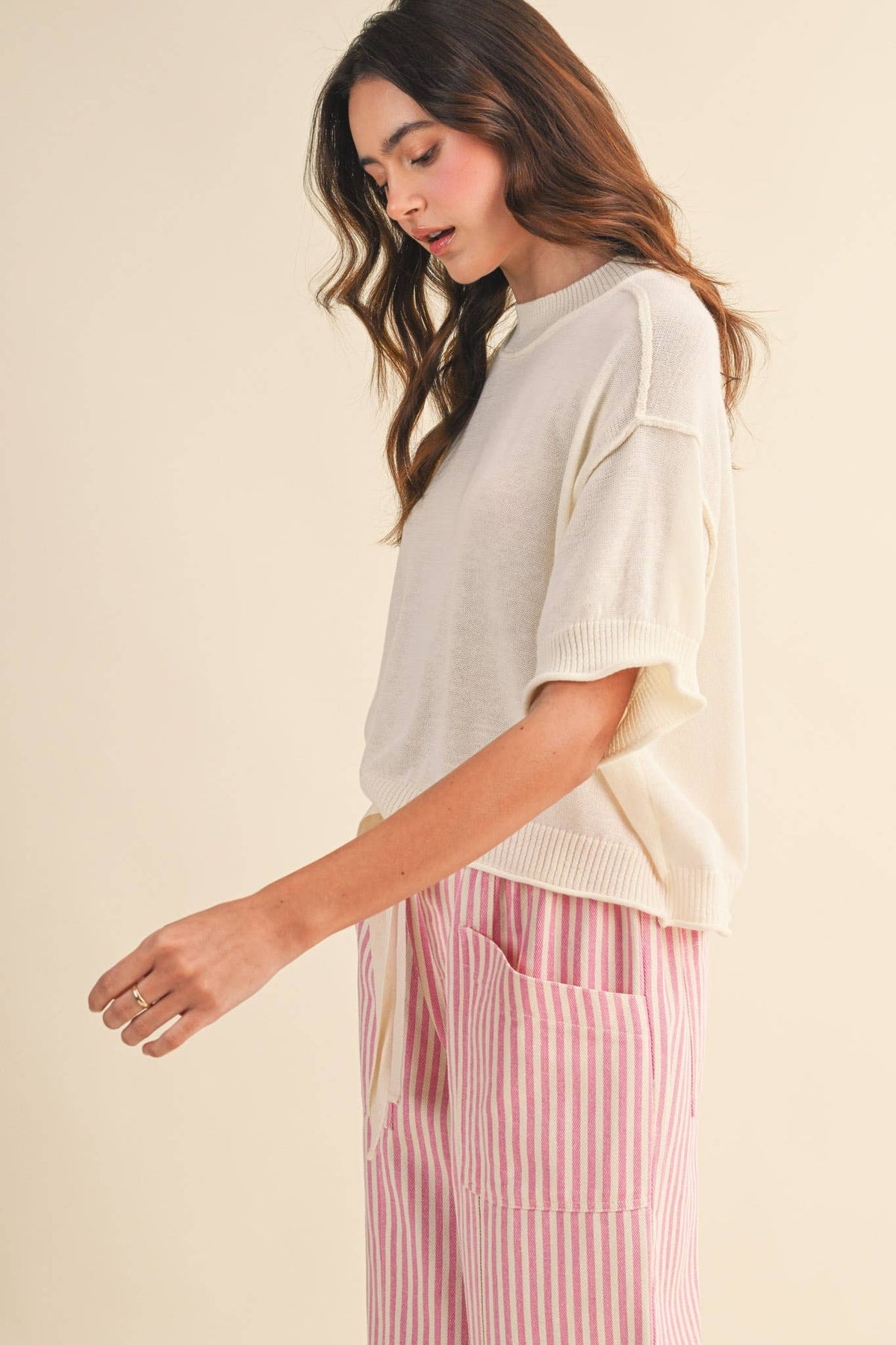 LIGHTWEIGHT KNIT MOCK NECK SHORT SLEEVE SWEATER MSW11311