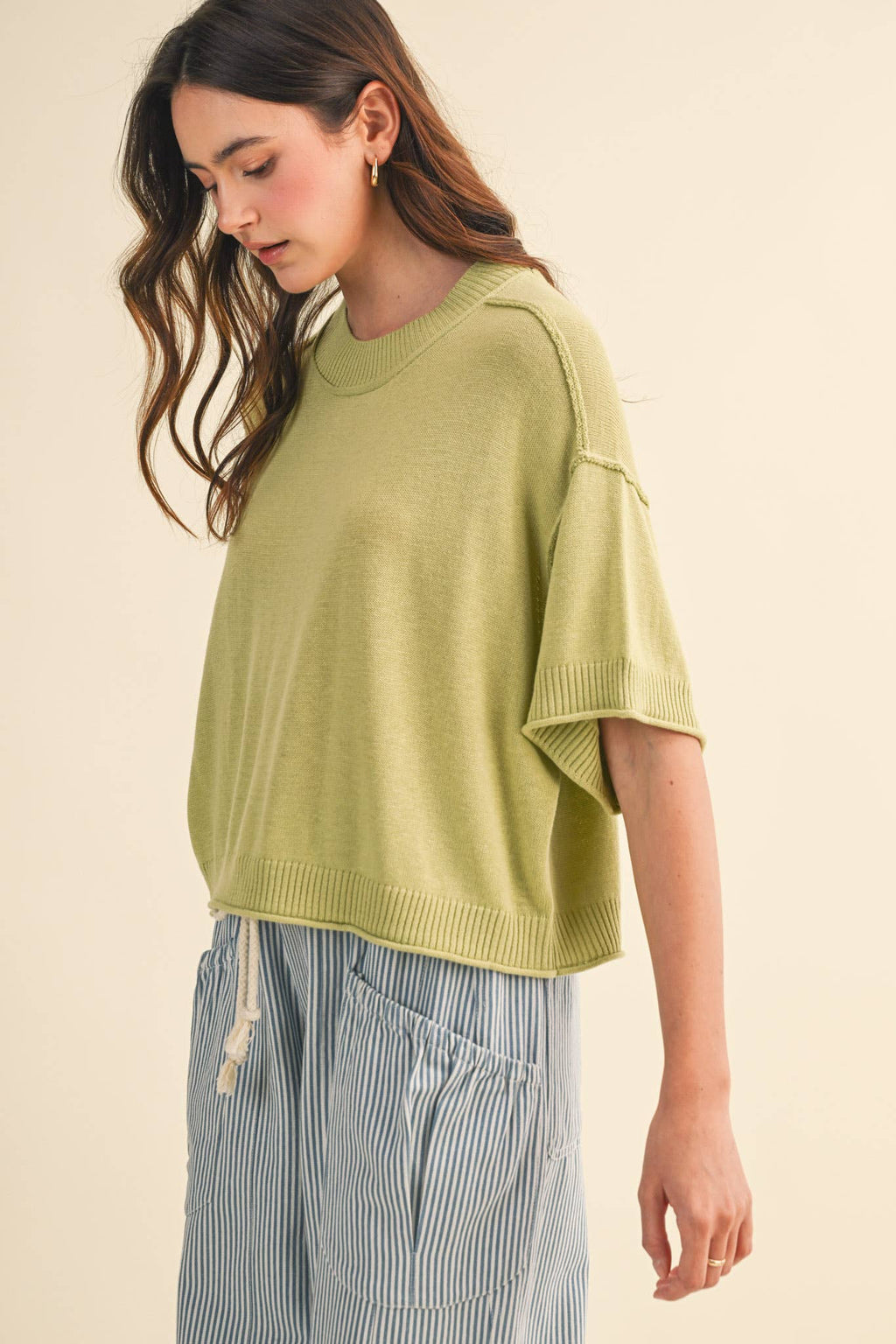LIGHTWEIGHT KNIT MOCK NECK SHORT SLEEVE SWEATER MSW11311
