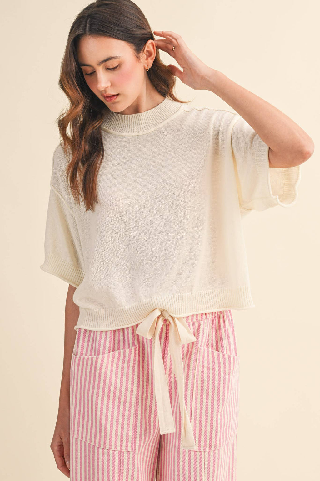 LIGHTWEIGHT KNIT MOCK NECK SHORT SLEEVE SWEATER MSW11311