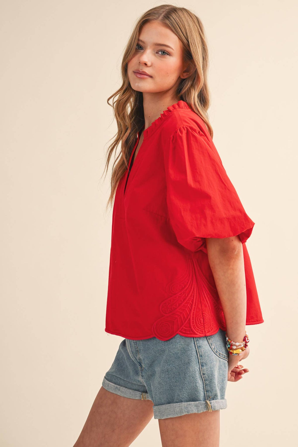BUBBLE SLEEVE TOP WITH SIDE EMBROIDERY MTP4549