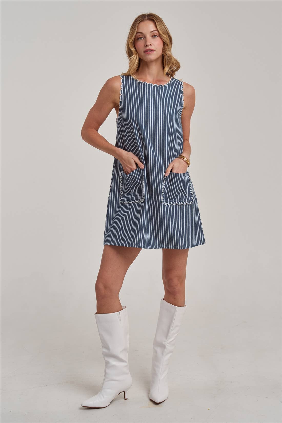 SLEEVELESS STRIPE DENIM MINI DRESSWITH SCALLOPED EMBROIDERY