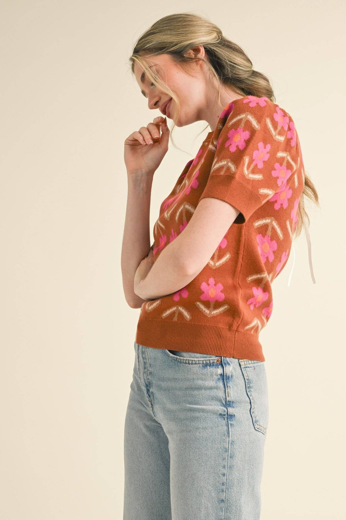 SHORT SLEEVE FLORAL KNIT SWEATER MSW10510
