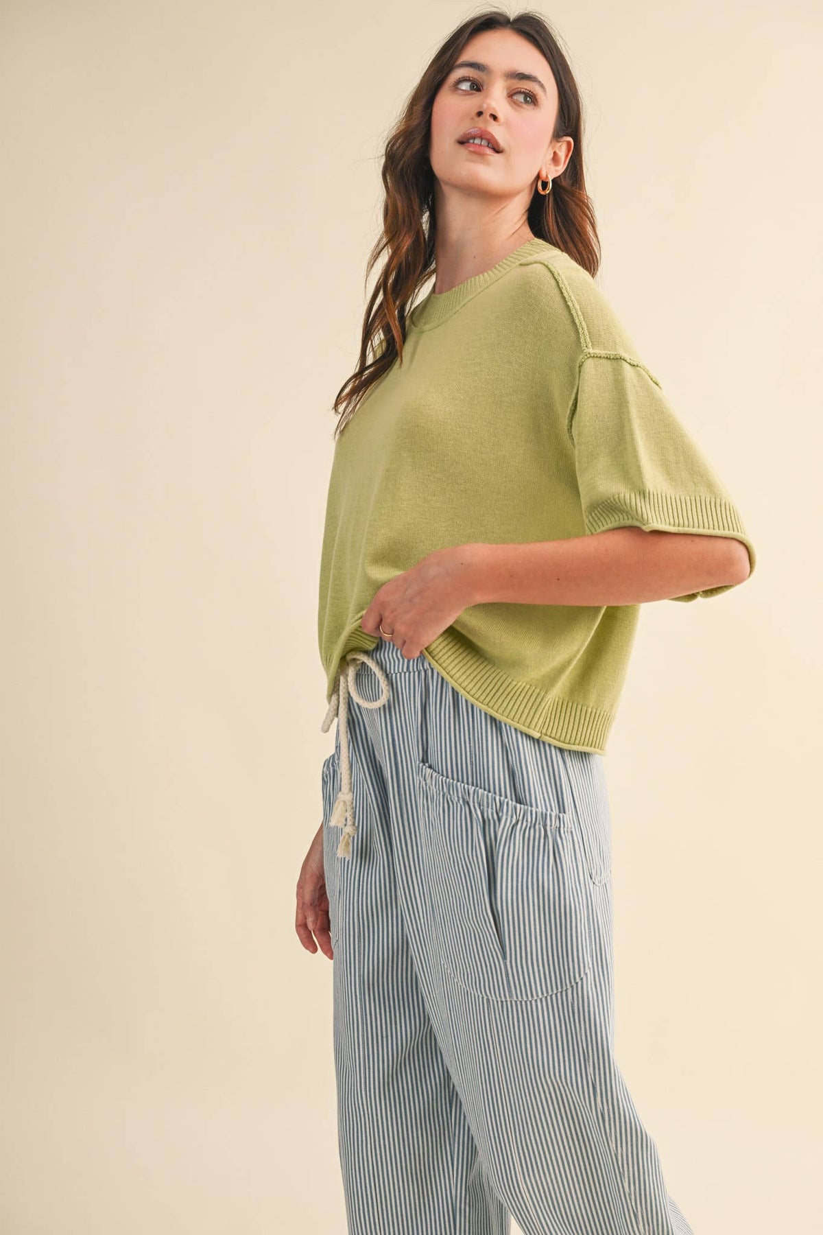 LIGHTWEIGHT KNIT MOCK NECK SHORT SLEEVE SWEATER MSW11311