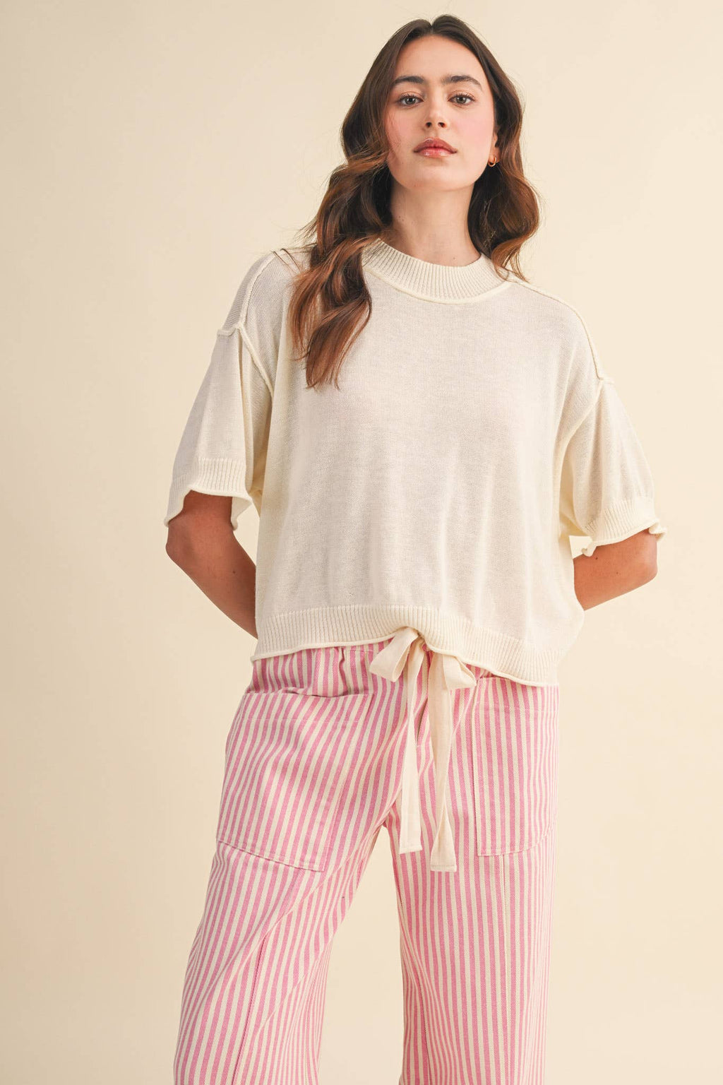 LIGHTWEIGHT KNIT MOCK NECK SHORT SLEEVE SWEATER MSW11311