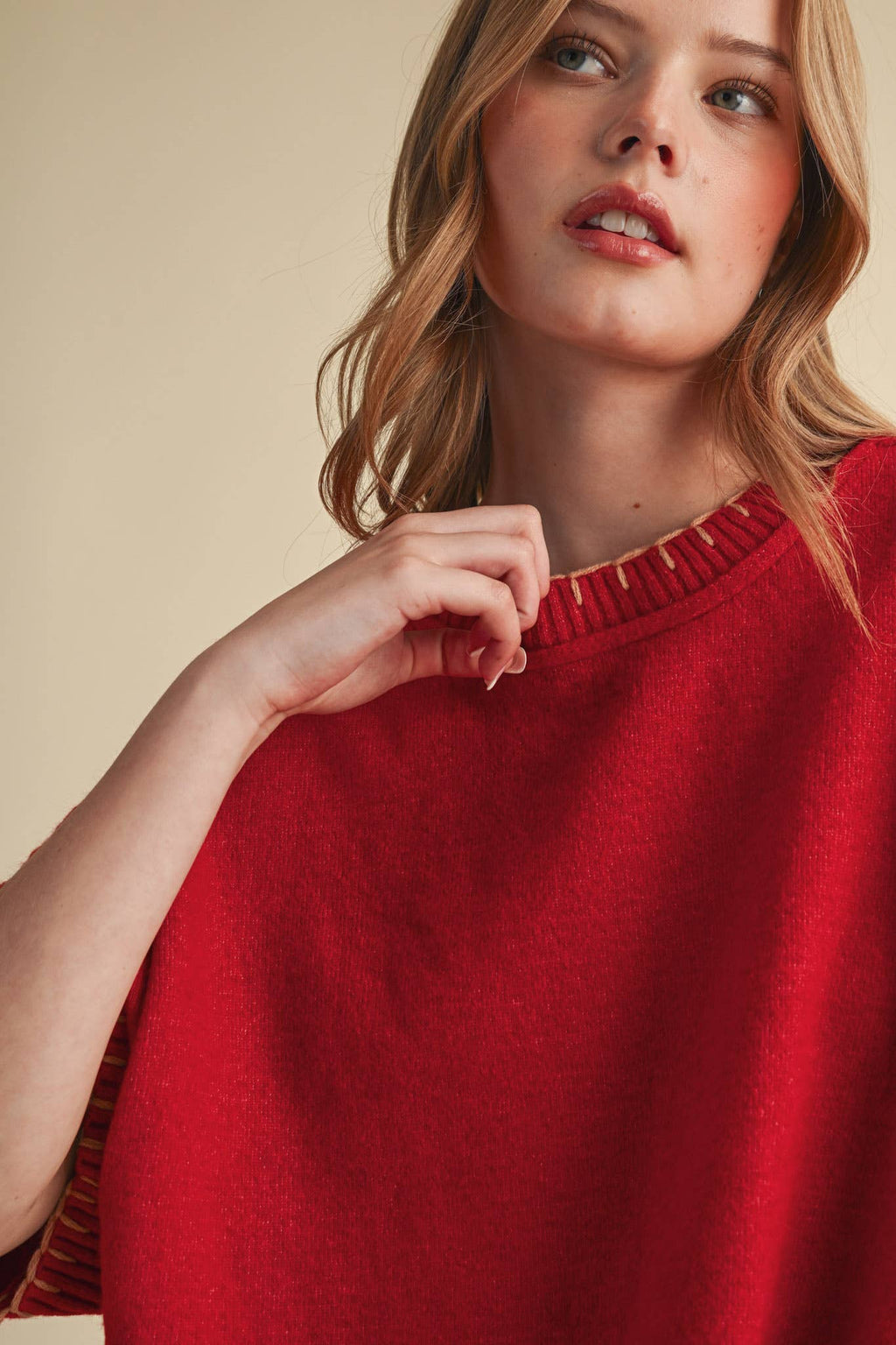 CONTRAST BLANKET STITCH MOCK NECK SHORT SLV SWEATER MSW11407