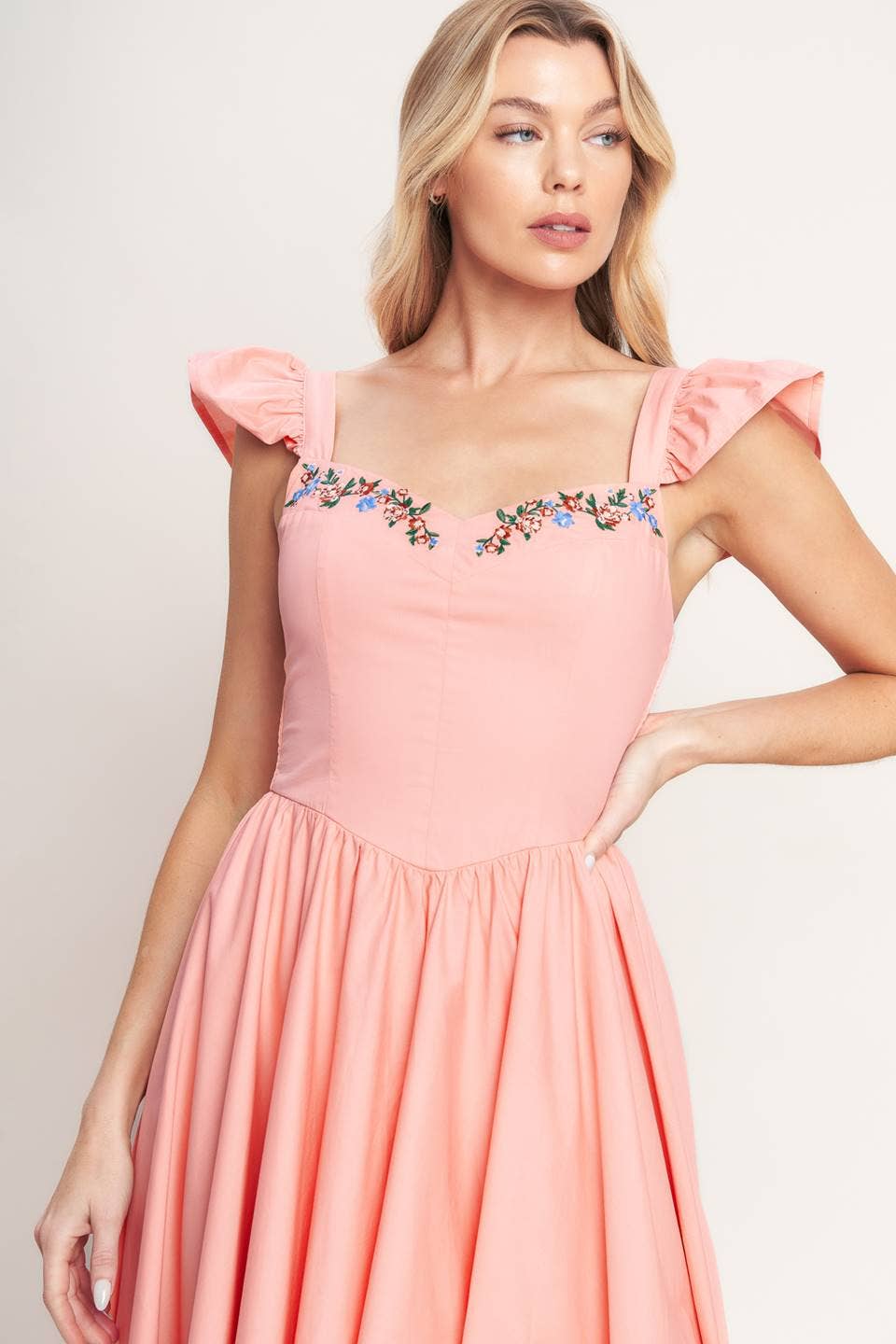 A solid woven midi dress - ID23220