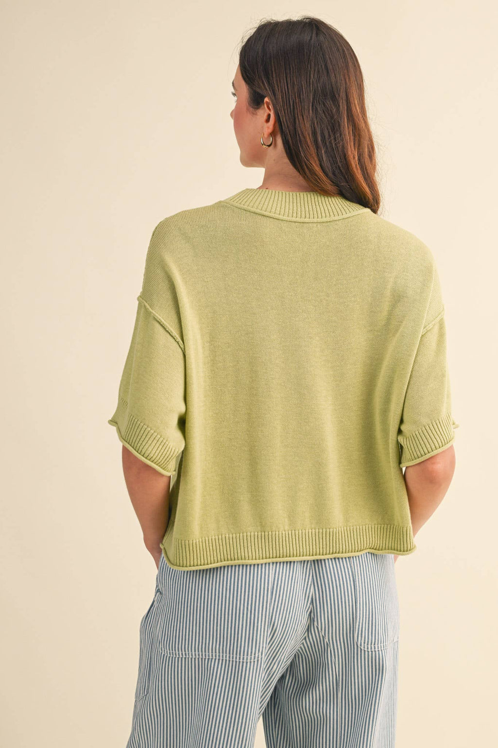 LIGHTWEIGHT KNIT MOCK NECK SHORT SLEEVE SWEATER MSW11311