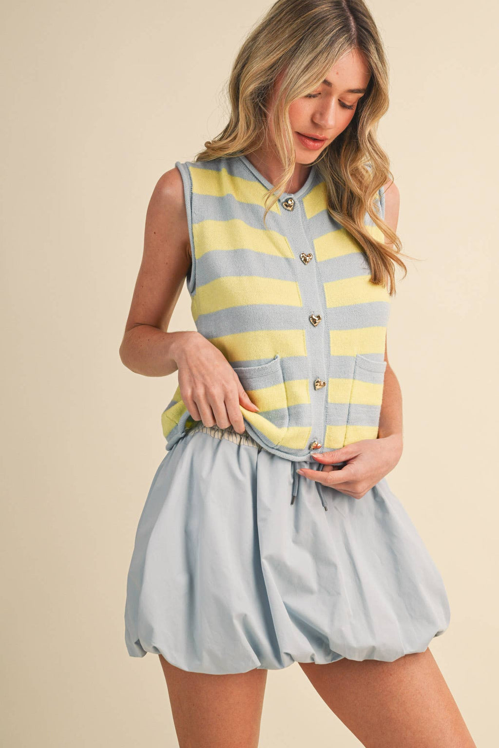 STRIPED KNIT SWEATER VEST MSW11347
