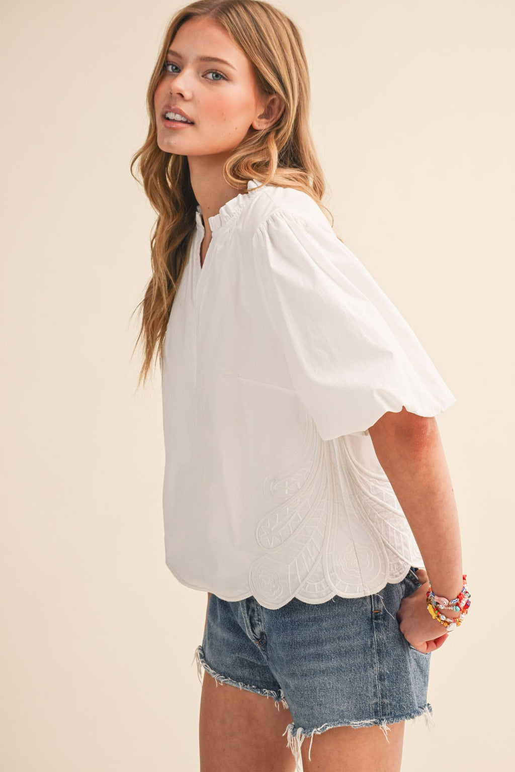 BUBBLE SLEEVE TOP WITH SIDE EMBROIDERY MTP4549