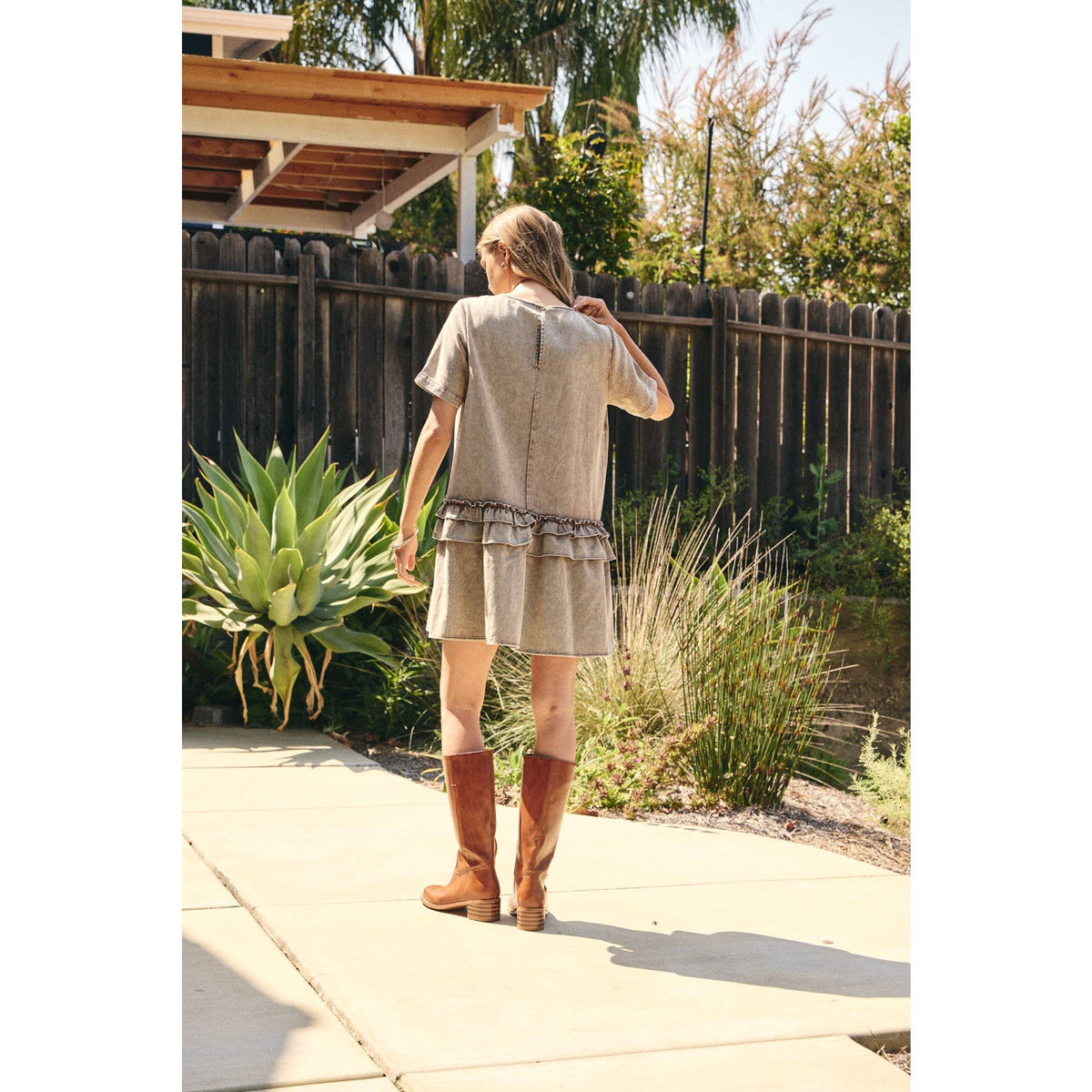 DUSTY ROAD MINERAL-WASHED COTTON TWILL RUFFLED MINI DRESS