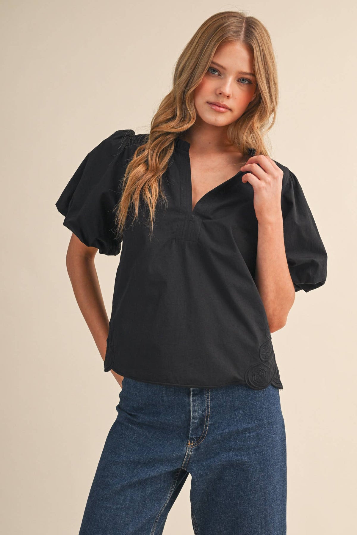 BUBBLE SLEEVE TOP WITH SIDE EMBROIDERY MTP4549