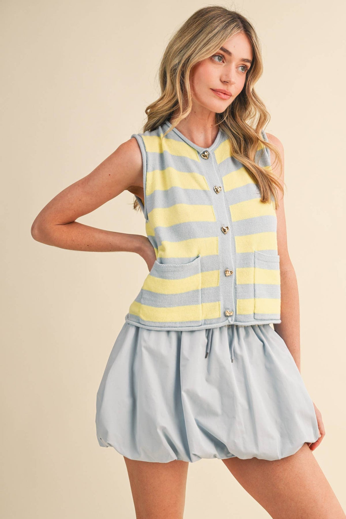 STRIPED KNIT SWEATER VEST MSW11347