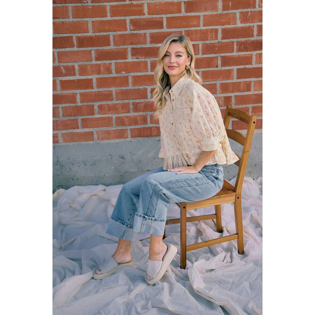 VINTAGE WASHED STRAIGHT JEANS WITH SIDE STITCH DETAIL